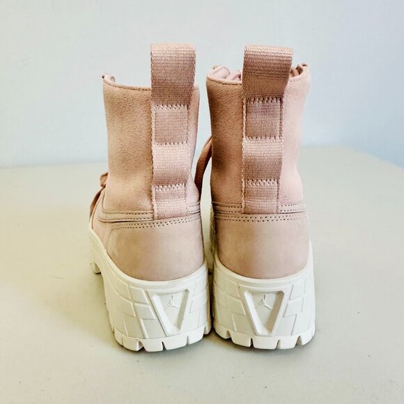 NEW NIKE AIR JORDAN 1 BROOKLYN  HIGH TOP LIGHT PINK BARBIECORE BOOTS - Picture 4 of 11